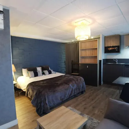 Au Saint Martin 2 * 绍莱